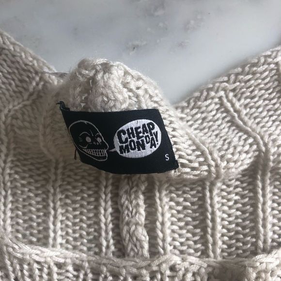 Super cool flare knit pull over sweater - Picture 5 of 7